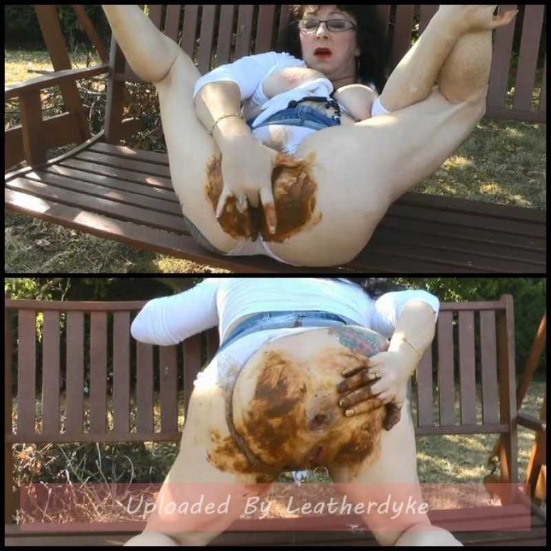 Download Poop in my panty outdoor with Chienne Mary French ...